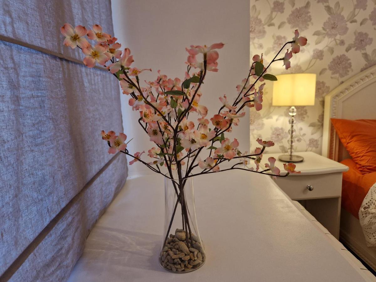 Lovely Apartment In Tallinn Old Town ภายนอก รูปภาพ